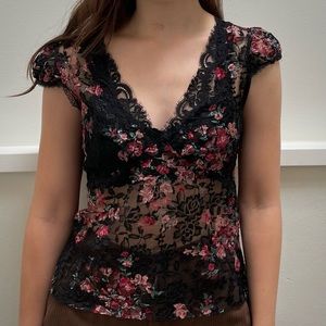 ⭐️72HR 20% FLASH SALE⭐️  Vintage 90’s Betsy Johnson Sheer Lace Top